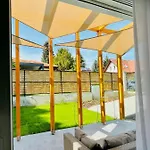 Aranygesztenye Apartmanhaz * Balatonudvari