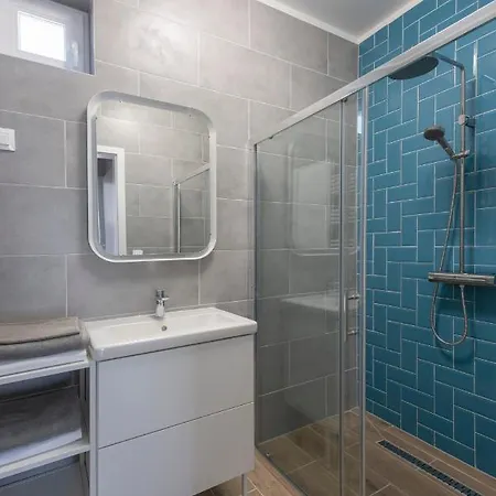 Villa Aranygesztenye Apartmanhaz Balatonudvari