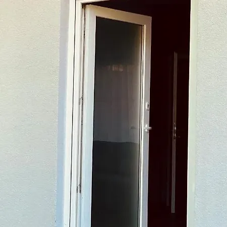 Villa Aranygesztenye Apartmanhaz *