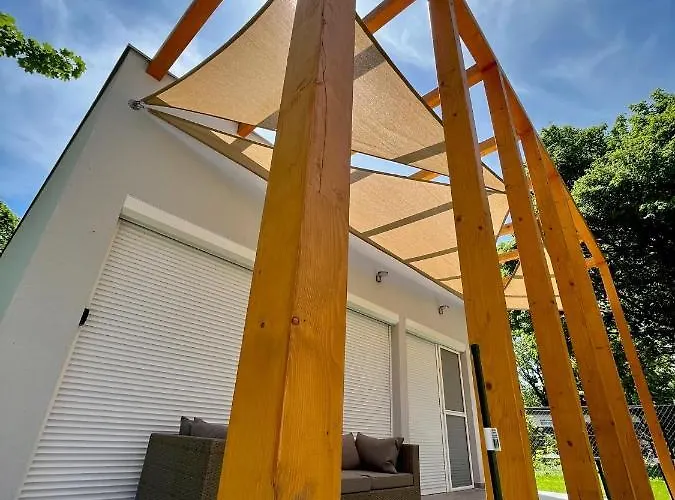 Aranygesztenye Apartmanhaz Villa