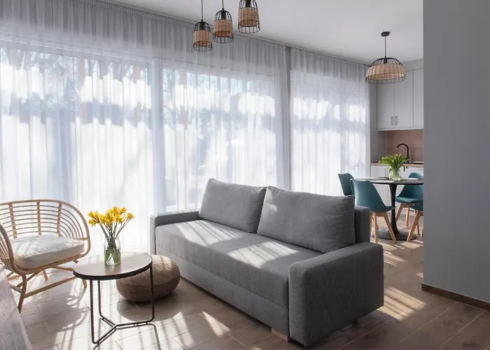Villa Aranygesztenye Apartmanhaz Balatonudvari